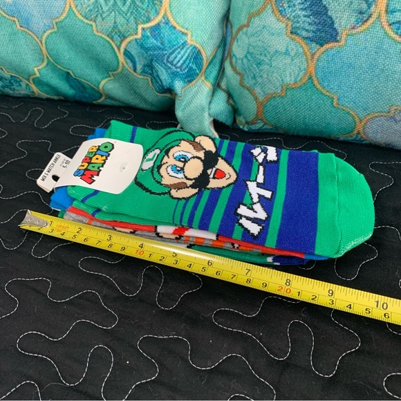 Super Mario NINTENDO Socks 5 Pack Unisex - Picture 9 of 10